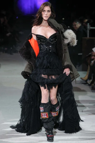 Look 44